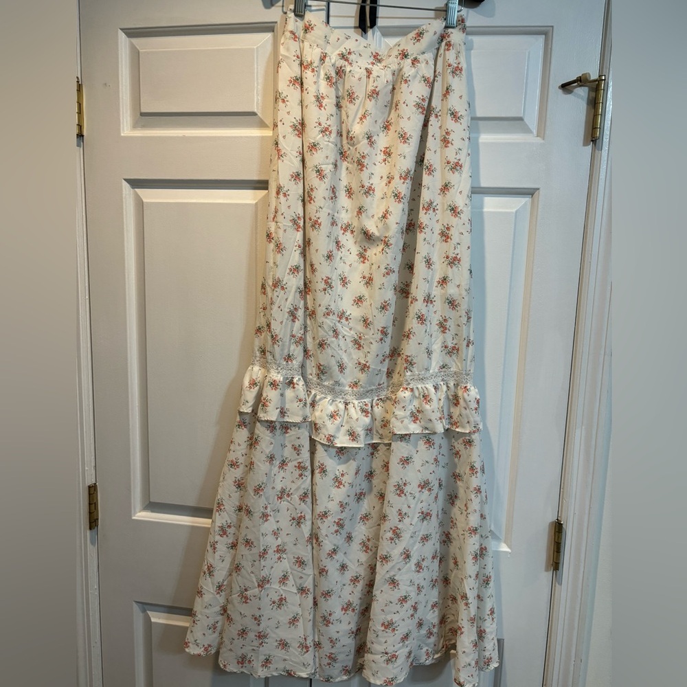 Princess Polly White Floral Maxi skirt